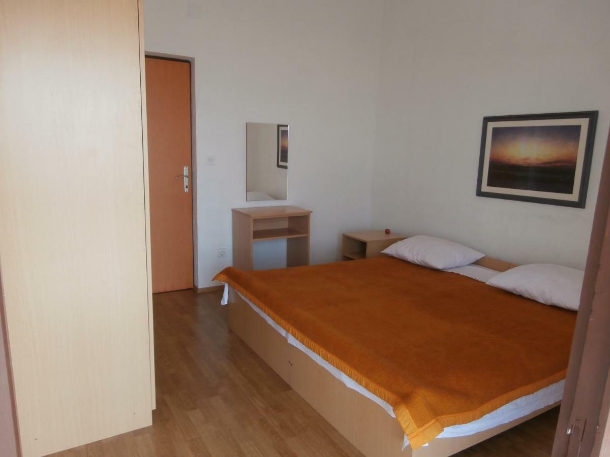 Jure Erceg Apartment Starigrad Exterior photo